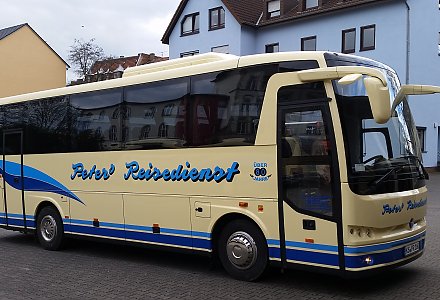  1 x 32-Sitzer Bus
32 Sitzplätze + 1 Reiseleiterplatz