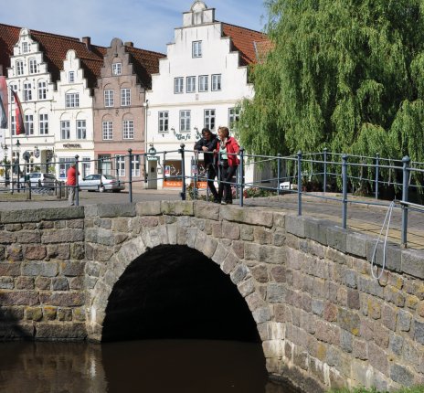 Steinbrücke in Friedrichstadt © Fotolyse-fotolia.com