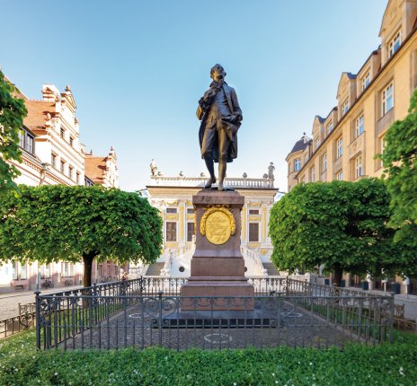 Goethe Denkmal vor der alten Handelsbörse in Leipzig © js-photo-fotolia.com