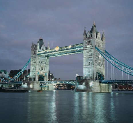 The Tower Bridge © Kessler Medien