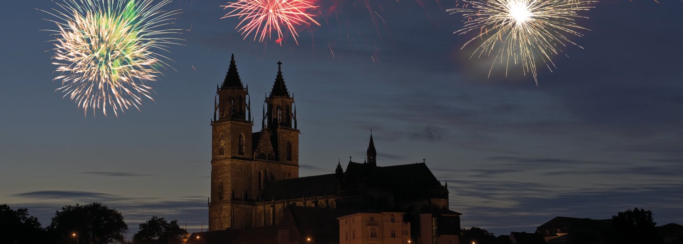 Feuerwerk über dem Magdeburger Dom